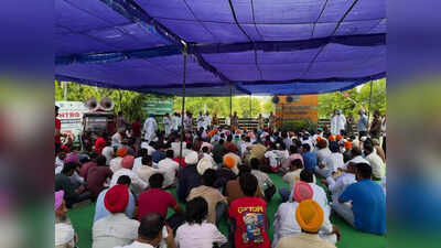Sit-in at BFUHS seeks resignation of edu, health mins