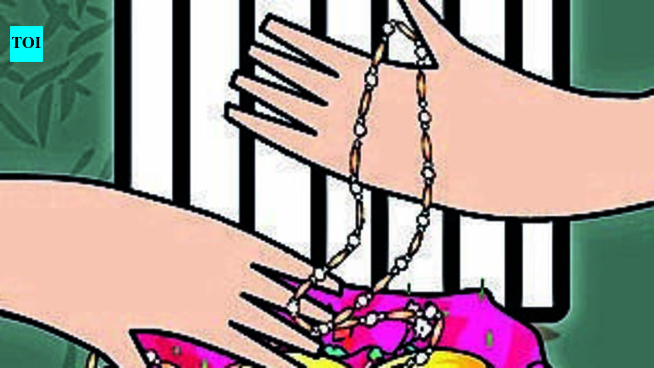 4 years after gold theft, Mumbai homemaker lodges police complaint against neighbour caught for another burglary at her home
