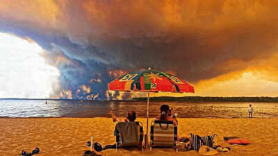 French wildfire created a monster cloud, unleashing lightning that ignited more fires
