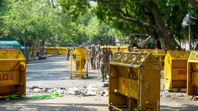 After CJP protest winds down, volunteers step in to help stranded students in Delhi to return home