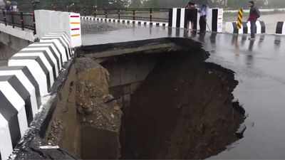 17 days after opening, approach road to Rs 16-crore Dehradun bridge caves in