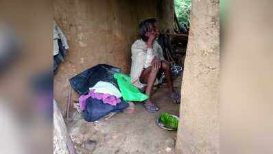 Dhanbad administration extends aid to elderly man living alone in forest