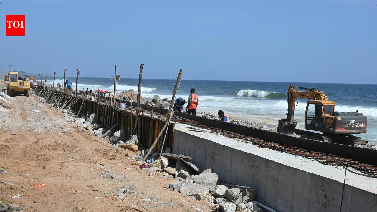 Shanghumugham Beach’s landmark gallery deck likely to open before Onam; 60% of work completed