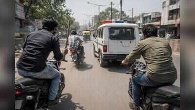 Five rivals booked for chasing police vans escorting Andekar gang members
