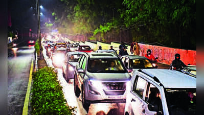 Vimannagar residents, corporators press PMC for time-bound action on hawkers, civic issues