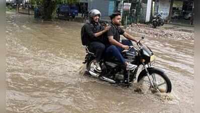 Short spell of intense rain cools Gurgaon, but exposes infra gaps again
