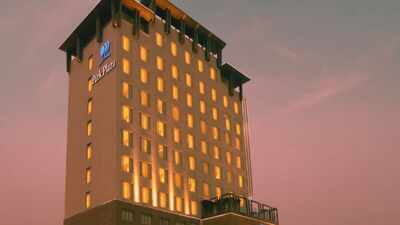 Black oil, infestation, fungal growth, veg-non-veg mix-up: FSSAI suspends Delhi hotel's license