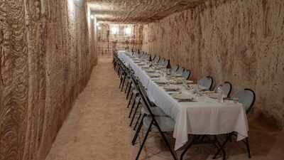  The Australian desert town where thousands escaped 50°C heat by building an entire underground world beneath the Earth