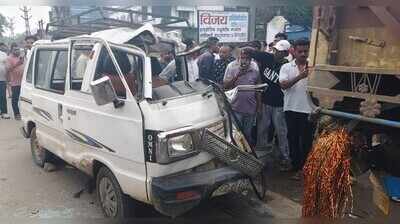 Van crash kills student in Banswara