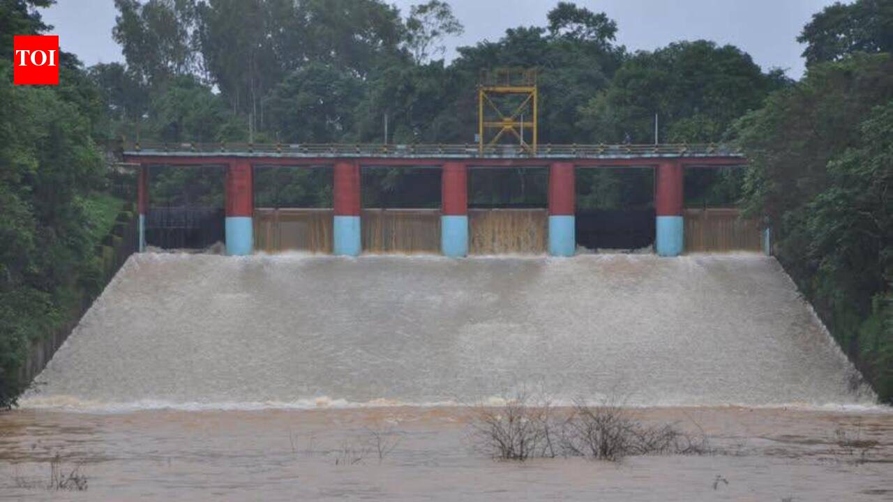 Rakaskop reservoir reaches full capacity, easing water concerns of Belagavi