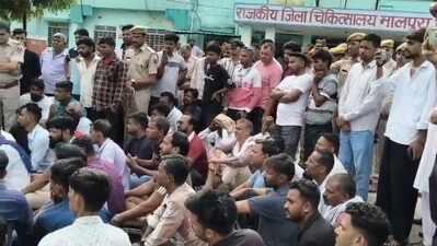 Youth electrocuted in rainwater in Malpura; sit-in ends after compensation assurance