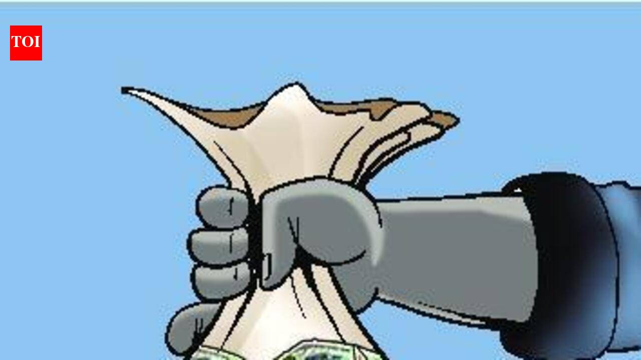 Conmen claim to be former Odisha CM’s relatives, cheat fuel oil trader of ₹32L