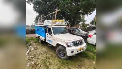 Three killed after truck rams another vehicle on Ganga Canal road