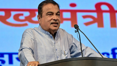 इथेनॉल सम्मिश्रण चरणबद्ध, वैज्ञानिक प्रक्रिया के माध्यम से शुरू किया गया: लोकसभा में गडकरी