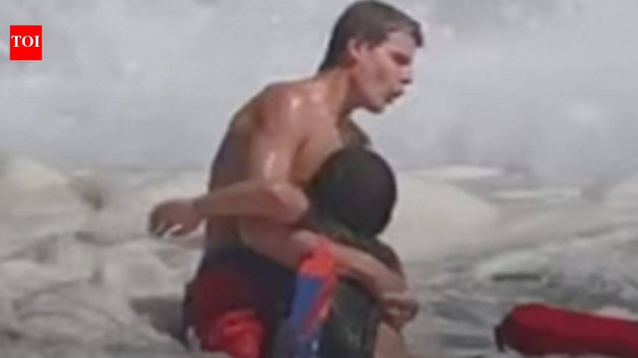 Trump invites 16-year-old California lifeguard hero to White House
