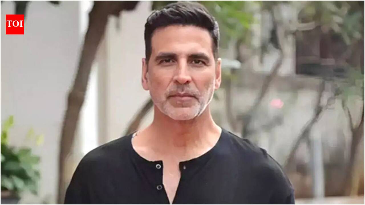 John was ready to return Garam Masala fee, was "Sweating" doing comedy reveals Akshay