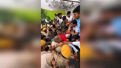 Police shifts RU student on hunger strike to SMS Hospital amid protest