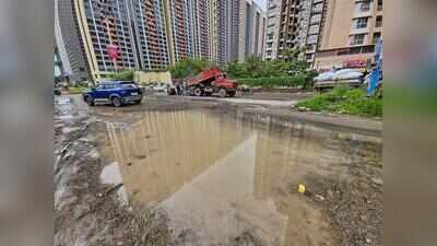 Mhalunge residents protest poor roads, traffic chaos & slow pace of repairs