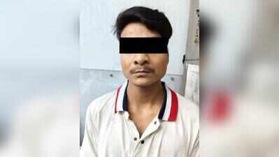 Cops bust phone-theft racket, find kingpin is conductor