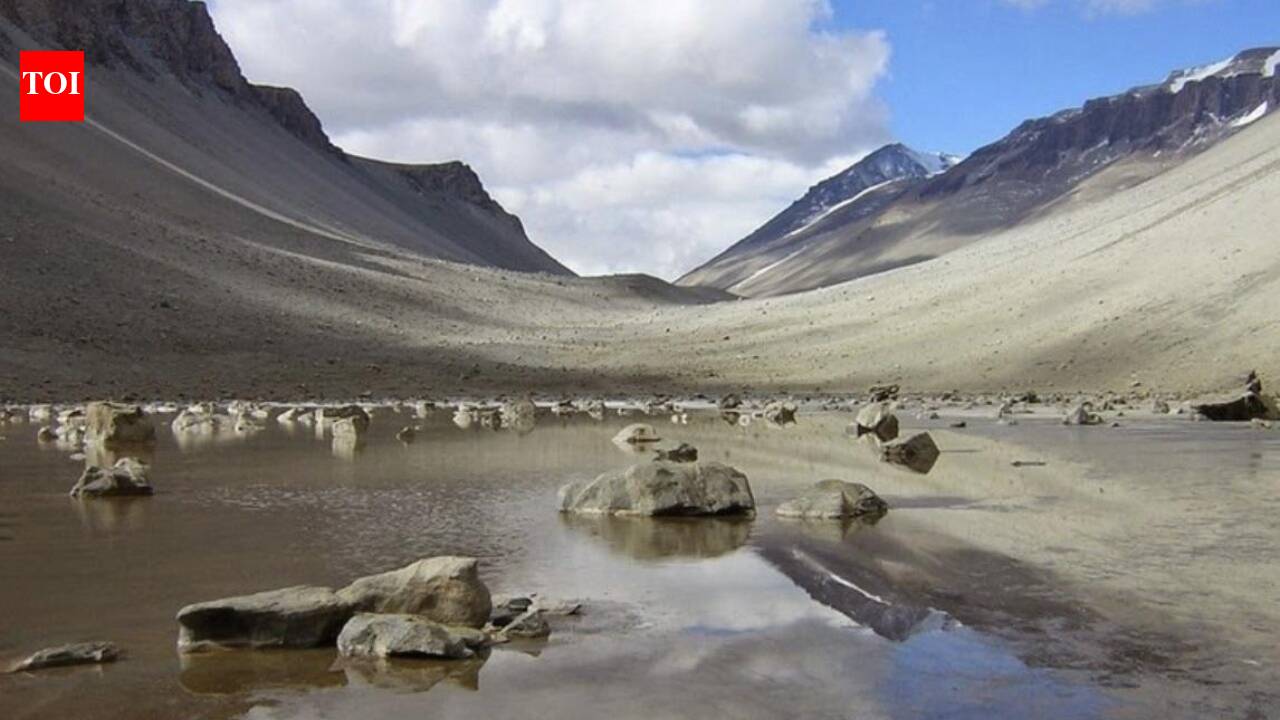 Unfrozen even at -50°C: Meet Don Juan, the ‘stubborn’ pond in Antarctica that refuses to freeze