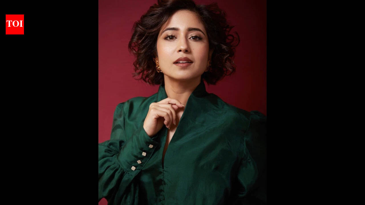 Mirzapur star Shweta Tripathi starts unique book-sharing initiative across Mumbai to inspire more people to read: 'We’re constantly surrounded by other people’s opinions'