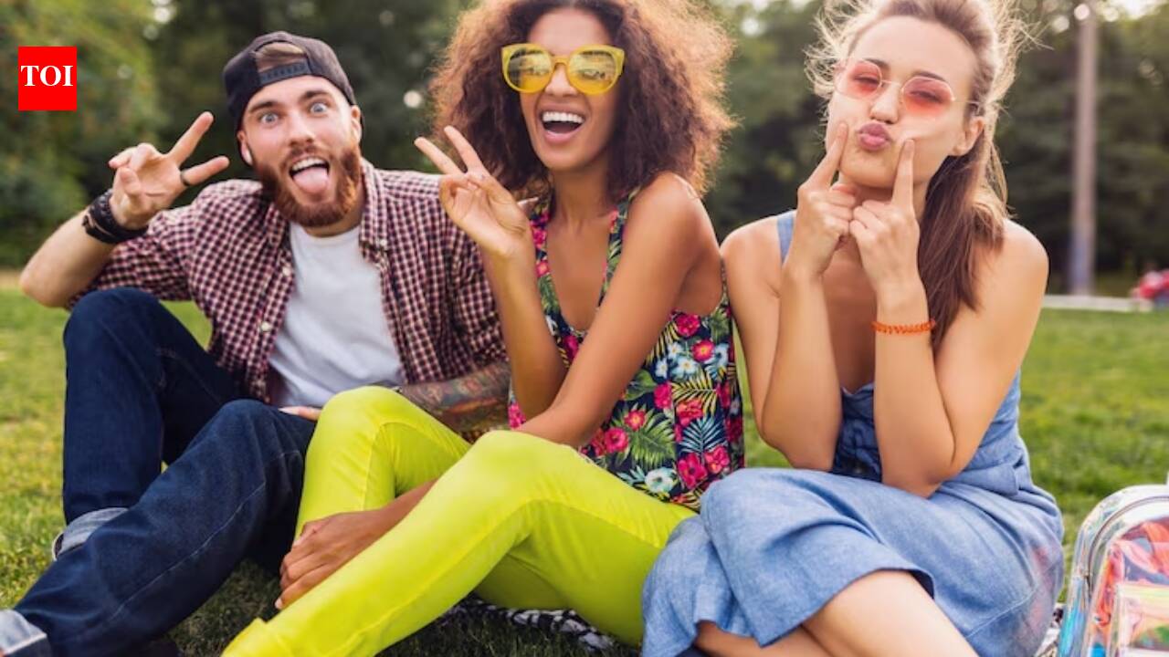 Happy Friendship Day 2026: 10 funny memes and messages on friendship that will make your friends laugh out loud