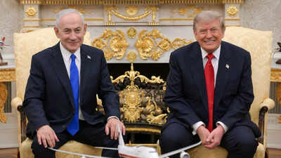 US, Israel considering land blockade to cripple Iran's economy: Report