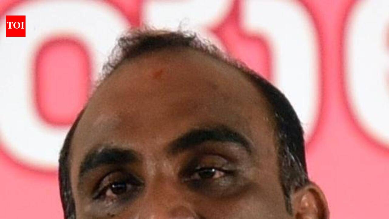 Remarks against Rahul Gandhi: MLA appears before police