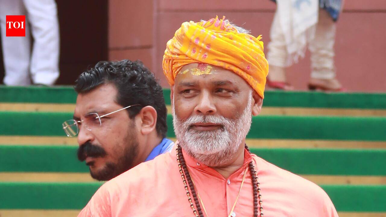 BJP slams Pappu Yadav’s Parliament protest in saffron robes