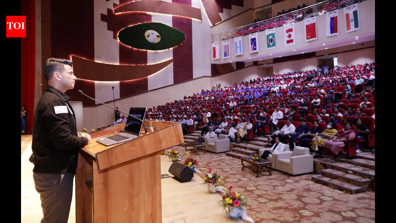 Astronaut Shubhanshu Shukla motivates students to pursue space science