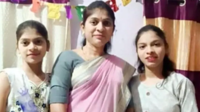 Maharashtra flood horror: Man clings to tree, wife and 2 daughters die after car swept away