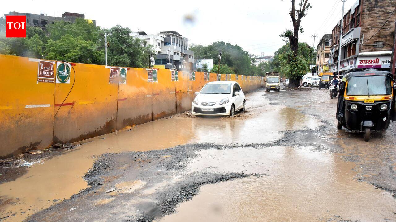 Incessant rain disrupts life in Nashik city; waterlogging slows down traffic