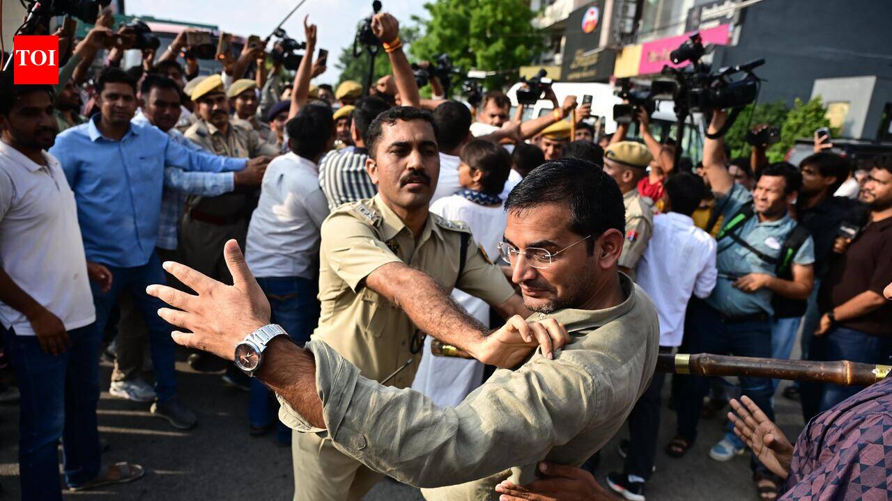 Twin protests at Raj University intensify demand for student union polls