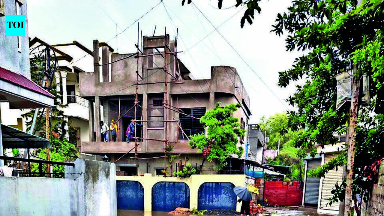 Low-Lying Areas, Choked Drains Emerge As Biggest Flood Triggers In NMC Survey