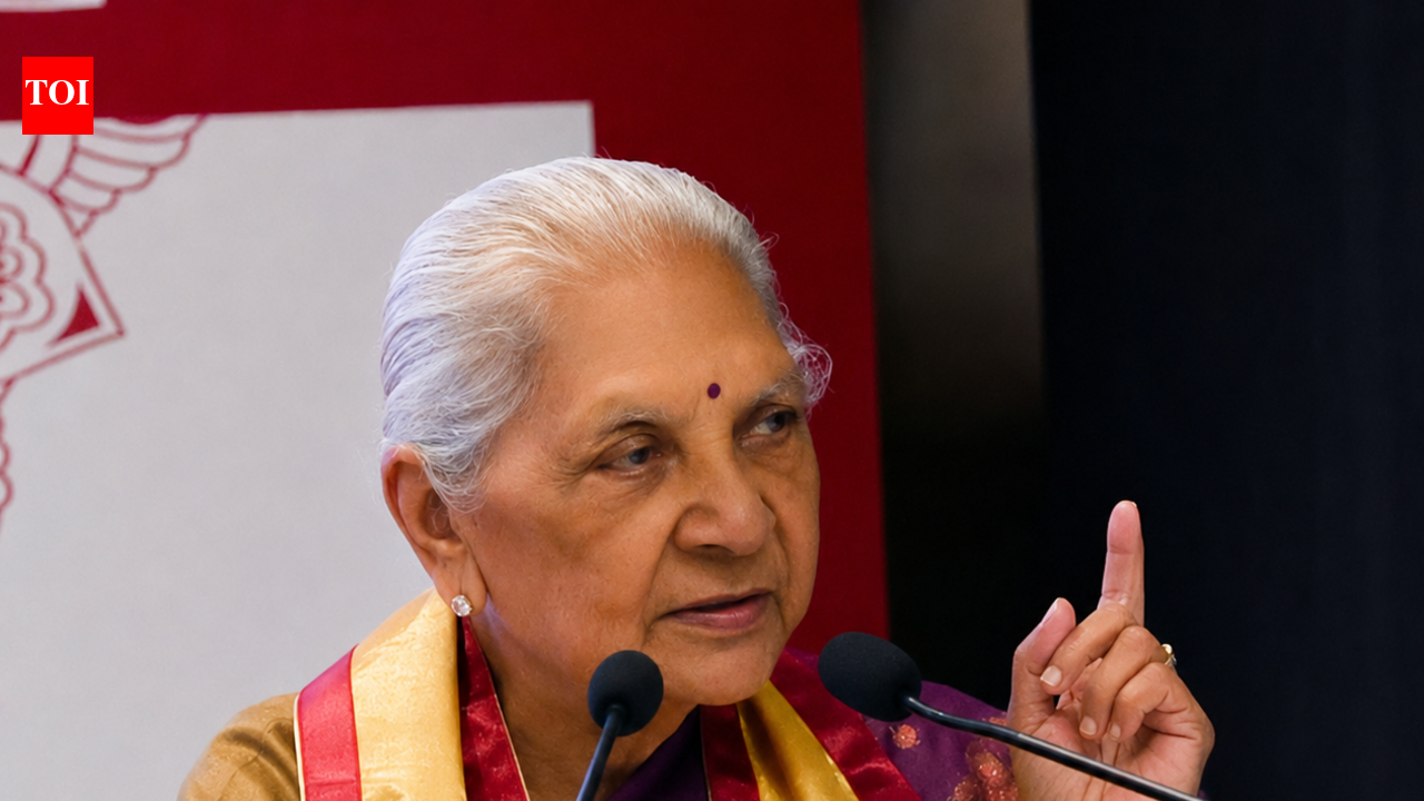 Guv slams abuse of PM, calls Jantar Mantar protest an ‘eye-opener’