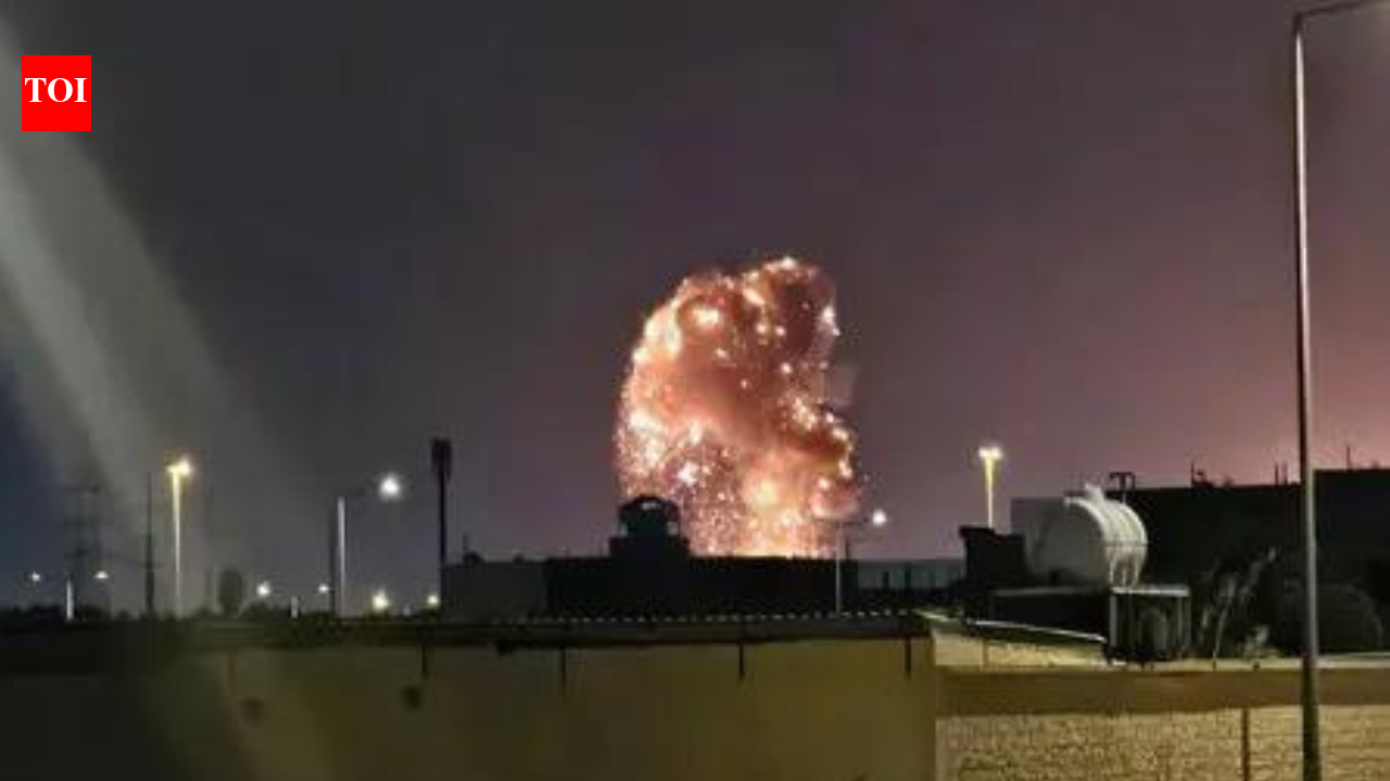 US, Israel weigh bombarding Iran's energy infrastructure through the weekend: Report