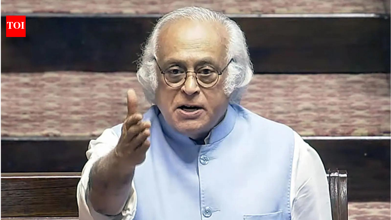 'Enjoys playing victim card': Congress attacks PM Modi's 'forgive youth' remark