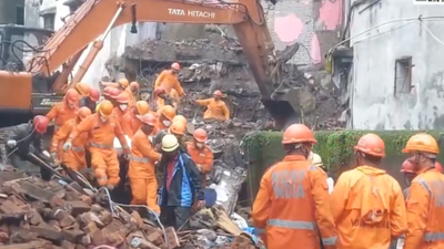 Bhiwandi crash: Buiding owner, repairs contractor booked; state orders probe