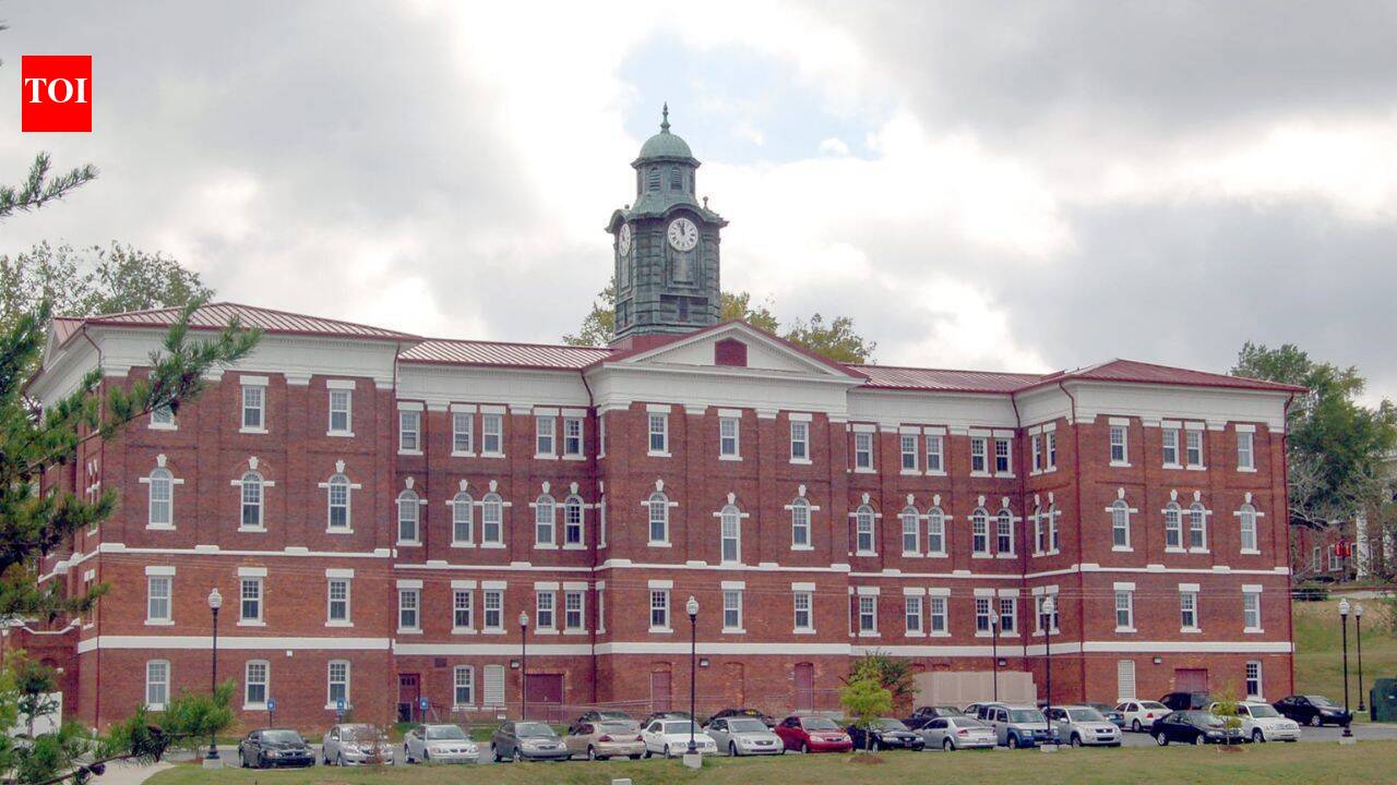 Major US Black university mandates business suits, bans certain headwear in new dress code