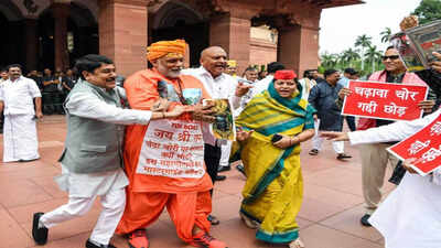 ‘Sentiments hurt’: Seers, lawyers file police complaints against Pappu Yadav, Rahul Gandhi over Ram Temple skit