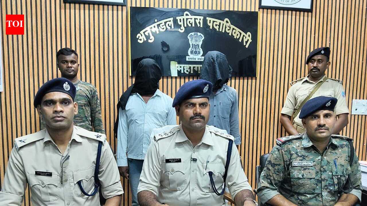 Two Bihar men held with 4kg ganja in Godda