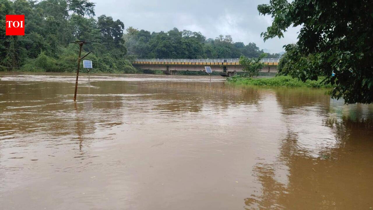 Kukke ghat goes under as rains intensify