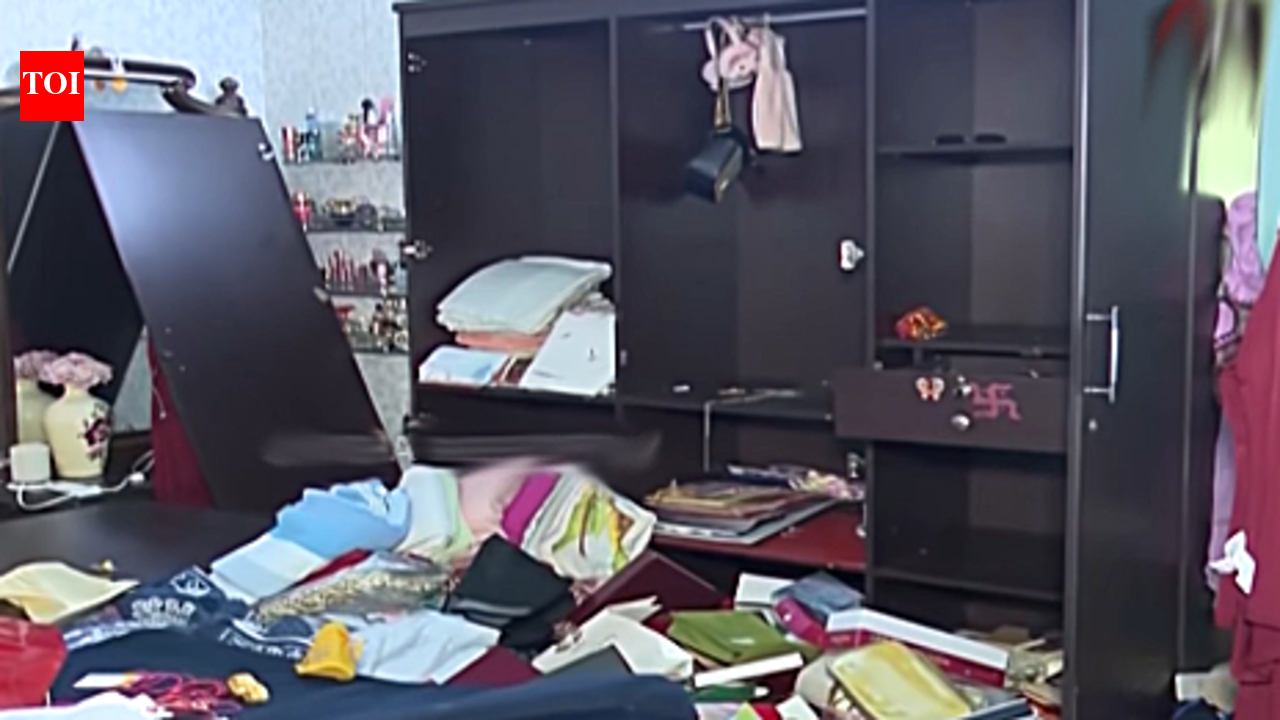 Valuables worth over Rs 1cr stolen from builder's house