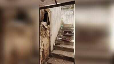 Burglars steal gold, silver worth ₹10 lakh from jewellery store