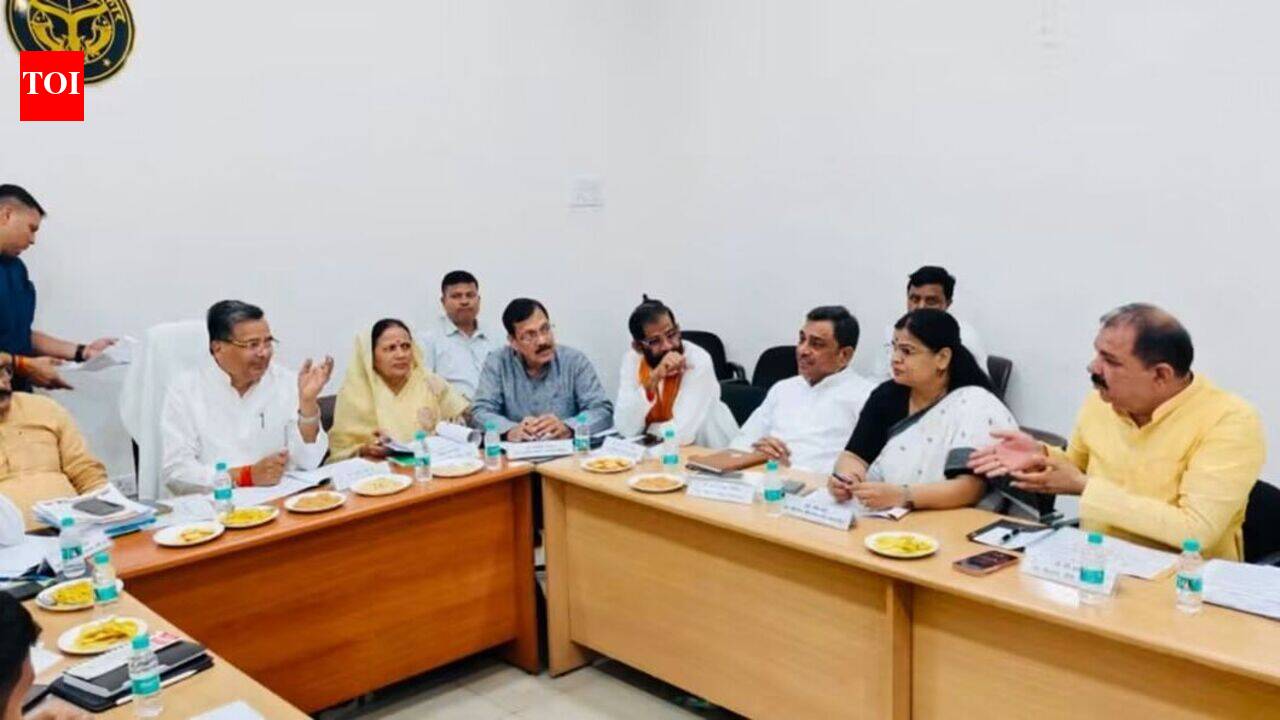 Min reviews devpt projects, orders action on unethical medical practices