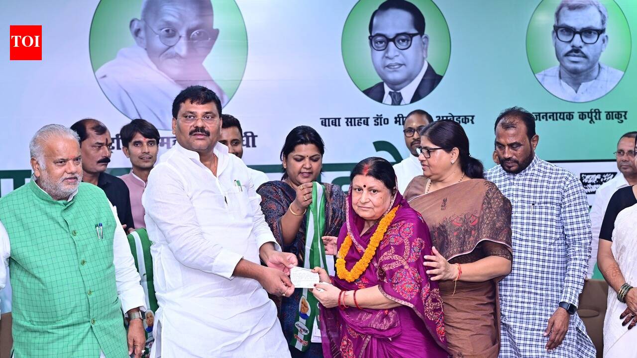 Former Belsand MLA, her husband return to JD(U)