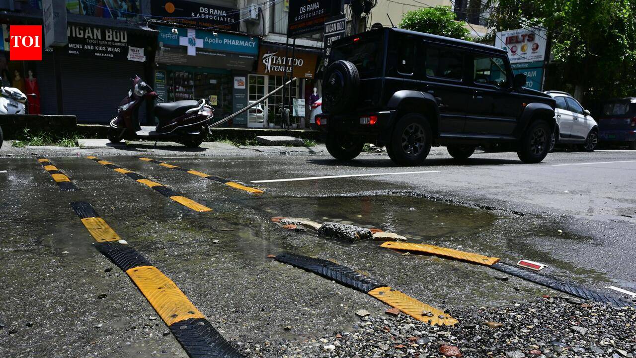 Despite repairs, potholes persist across Dehradun’s city centre