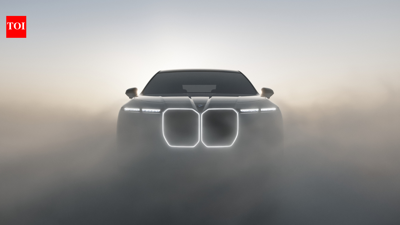 BMW India opens bookings for new 7 Series and i7 facelifts: Details