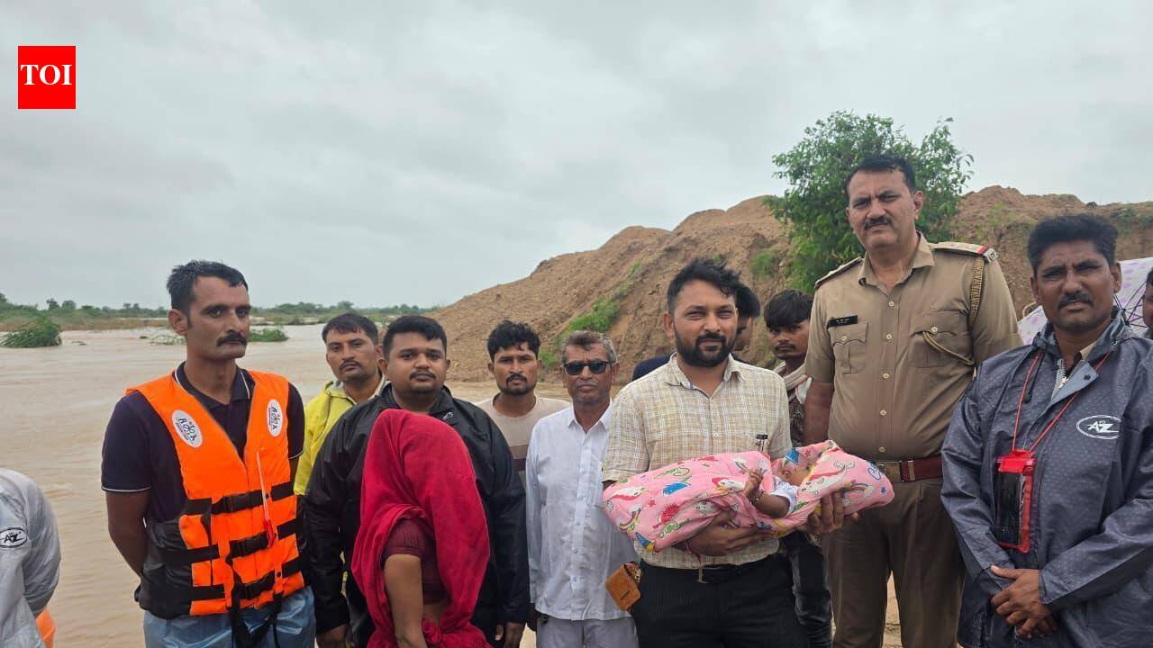 Heavy Rain Batters Surendrangar, Morbi