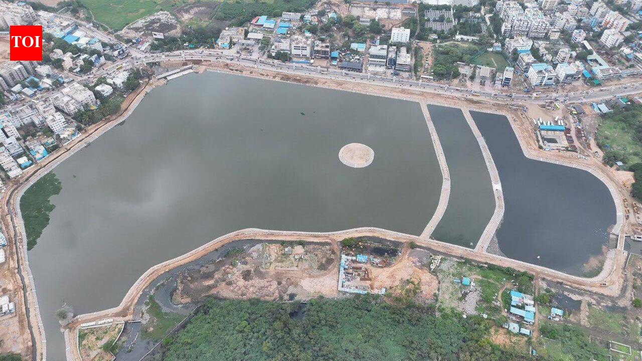 CM backs HYDRAA, lauds role in clearing encroachments